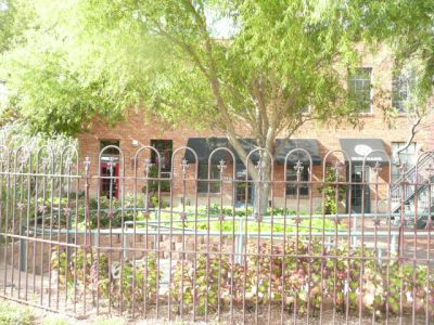701-715 Magnolia back 2008
