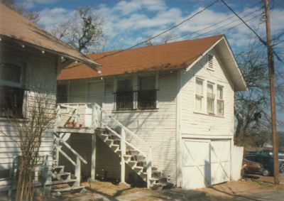 0800 Lilac garage apt 1995
