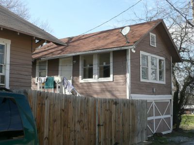 0800 Lilac garageapt 2008
