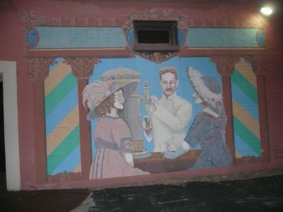 1000 Magnolia mural west side
Mural adapted for new tenants
