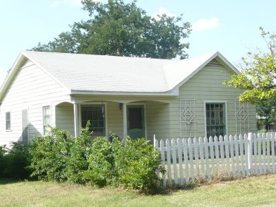 1108 Jessamine 2011
