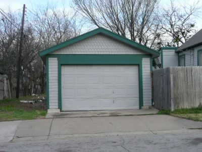 1124 Lilac garage 2008 March
