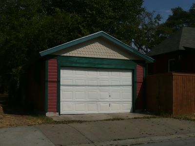 1124 Lilac garage 2011
