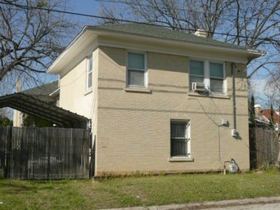 11 Chase Court guesthouse back 2008
