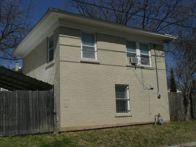 11 Chase Court guesthouse back 2011
