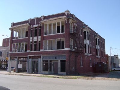 1200 Magnolia side 2005

