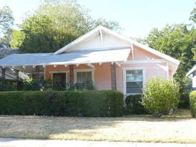 1204 Hawthorne 2011
