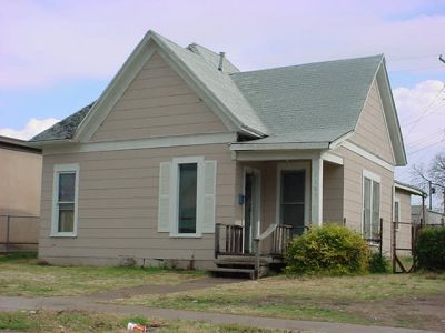 1309 Fairmount 2002
