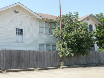 1316 Adams side 2011
