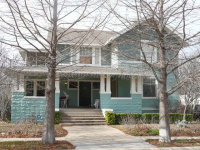 1320 Adams 2009x

