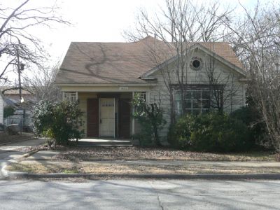 1320 Henderson 2008
