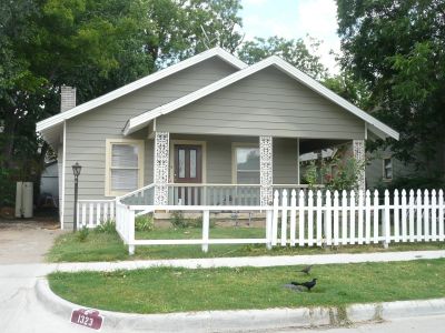 1323 Lake 2012
