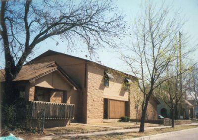 1329 5th 1995
Original house (left) incorporated
into apt building
