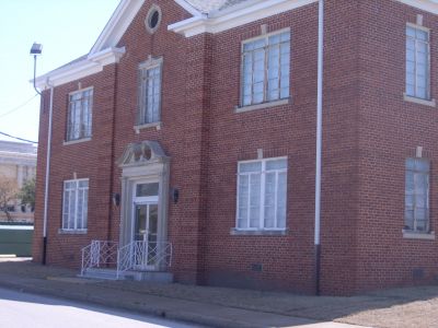1400 College side 2010
