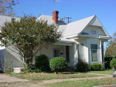 1400 Henderson 2003
