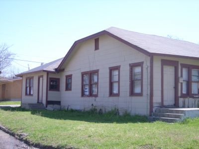 1401 Alston side 2010

