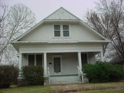 1401 Henderson 2003
