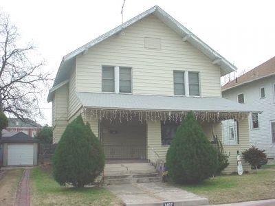 1407 Adams 2002
