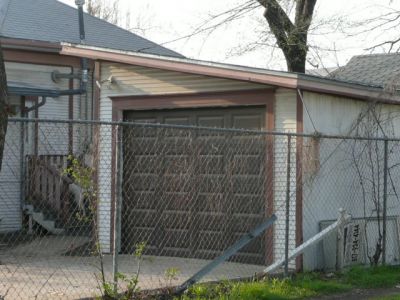 1425 6th garage 2008
