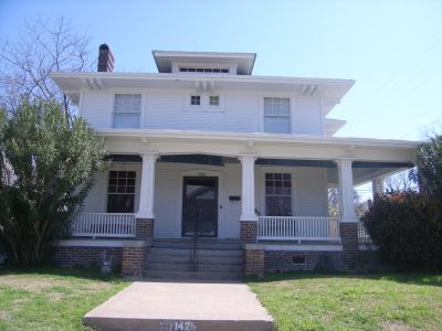 1425 Adams 2010
