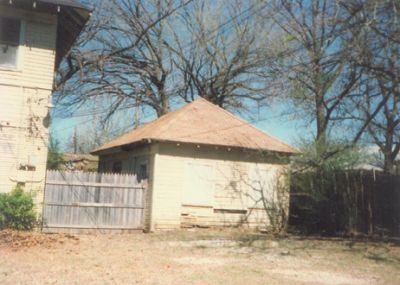 1425 Alston garage 1995
