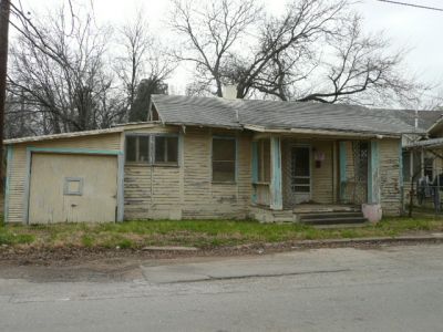 1501 Fairmount garageapt 2008
