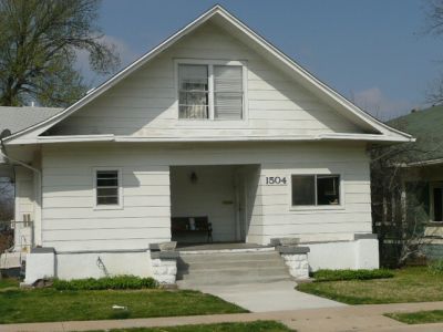 1504 Adams 2008
