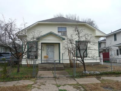 1505 Henderson 2012
