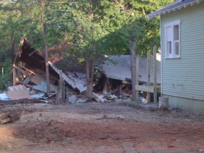 1607 Alston 2007
Garage apt collapsed and was demolished

