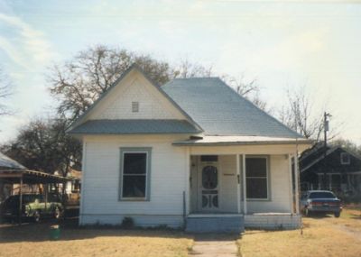 1609 Henderson 1995
