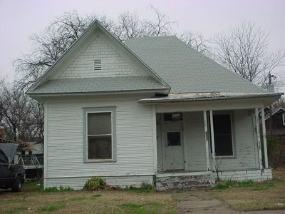 1609 Henderson 2003
