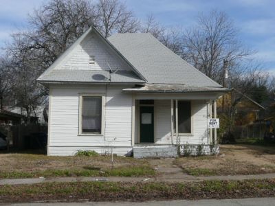 1609 Henderson 2008
