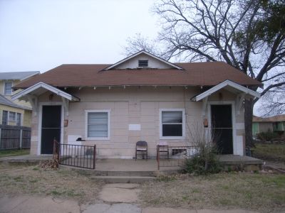 1612 Henderson 2010
