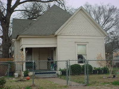 1625 Henderson 2003
