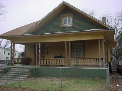 1646 Adams 2002
