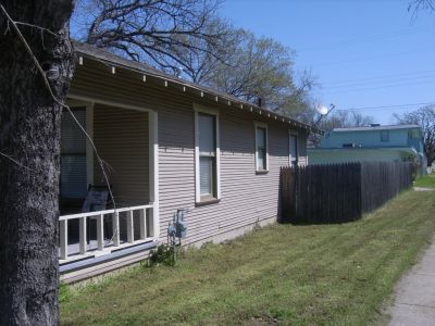 1651 Adams 2010
