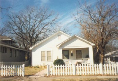 1700 Henderson 1995
