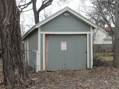 1700 Henderson garage 2011
