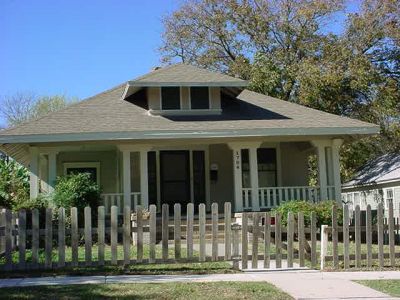 1704 Henderson 2003
