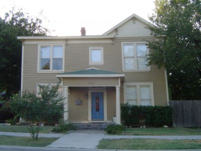 1714 College 2005 October
