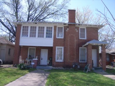 1718 Adams 2010
