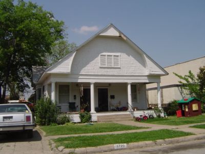1720 Hurley 2005 April
