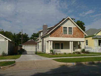 1722 Lipscomb 2010 October
Built by Joe Frank Homes
