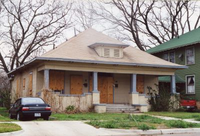 1724 Fairmount 2000
Duplexed, boarded and abandoned
