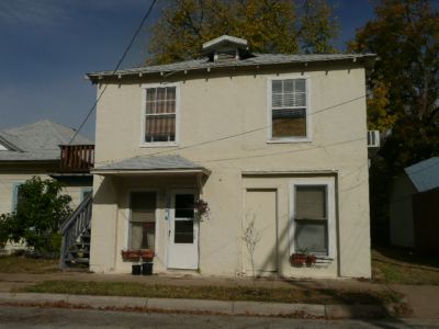 1729 Henderson garage apt 2008
