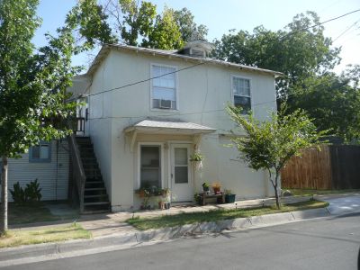 1729 Henderson garage apt 2012
