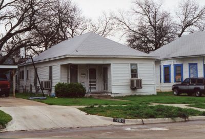 1807 Fairmount 2000
