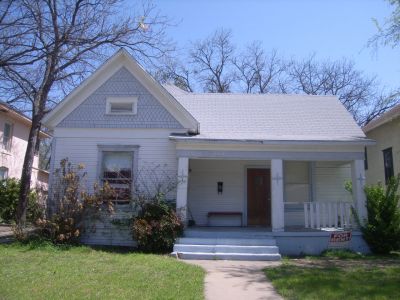 1819 College 2010
