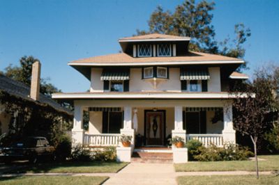 1825 6th 1982
Restoration by FIG - Fairmount Improvement Group

