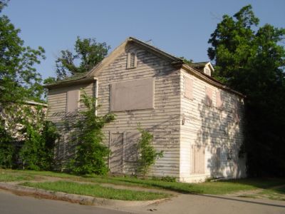 1900 5th garage apt 2005
